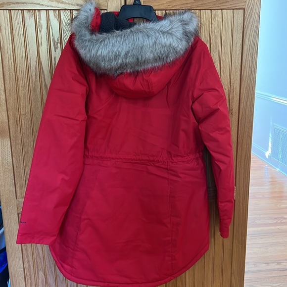 NWT Columbia Suttle Mountain Faux Fur Coat - Picture 3 of 3